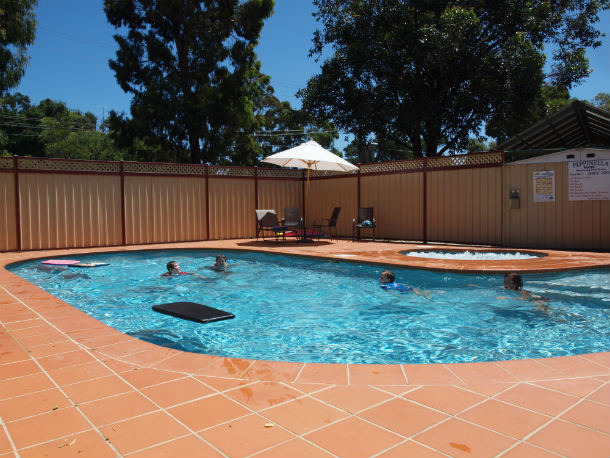 Solar heated Pool (seasonal)